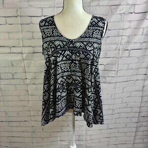 Material Girl Black & White Tribal Print Sleeveless Top – Size L Boho